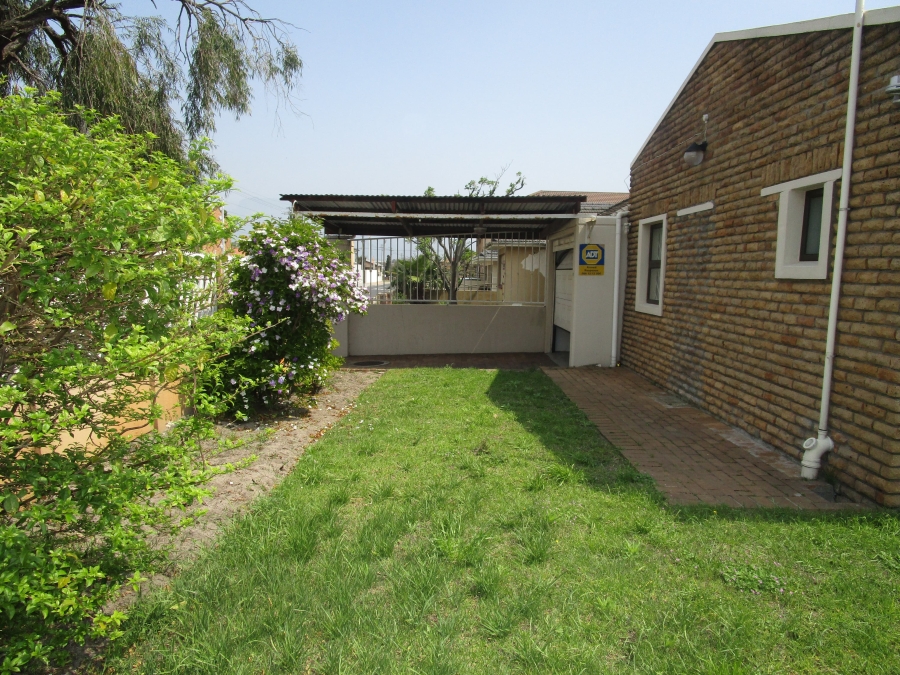 3 Bedroom Property for Sale in Athlone Western Cape